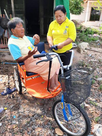 วันที่ 11 มีนาคม 2564 งานพัฒนาชุมชนลงพื้นที่ช่วยเหลือผู้พิการ